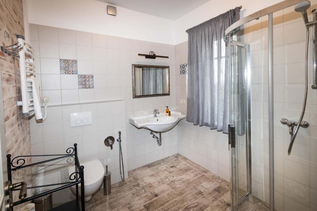 Melnmuižė - Habitación Doble Con Baño Privado