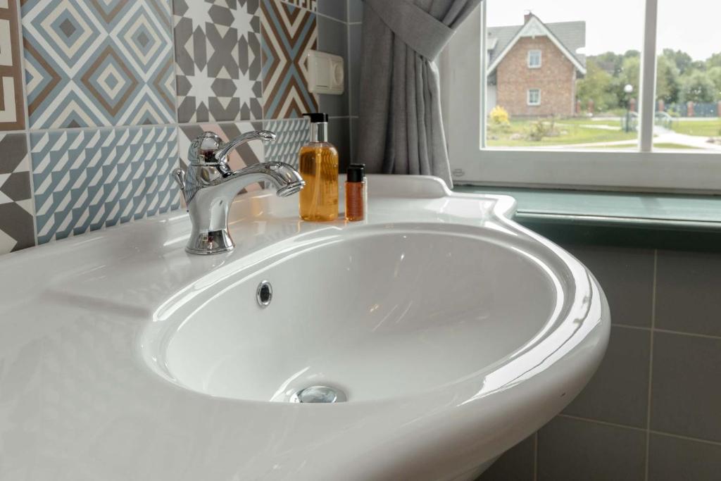 Melnmuižė - Sala Familiar Con Baño Privado