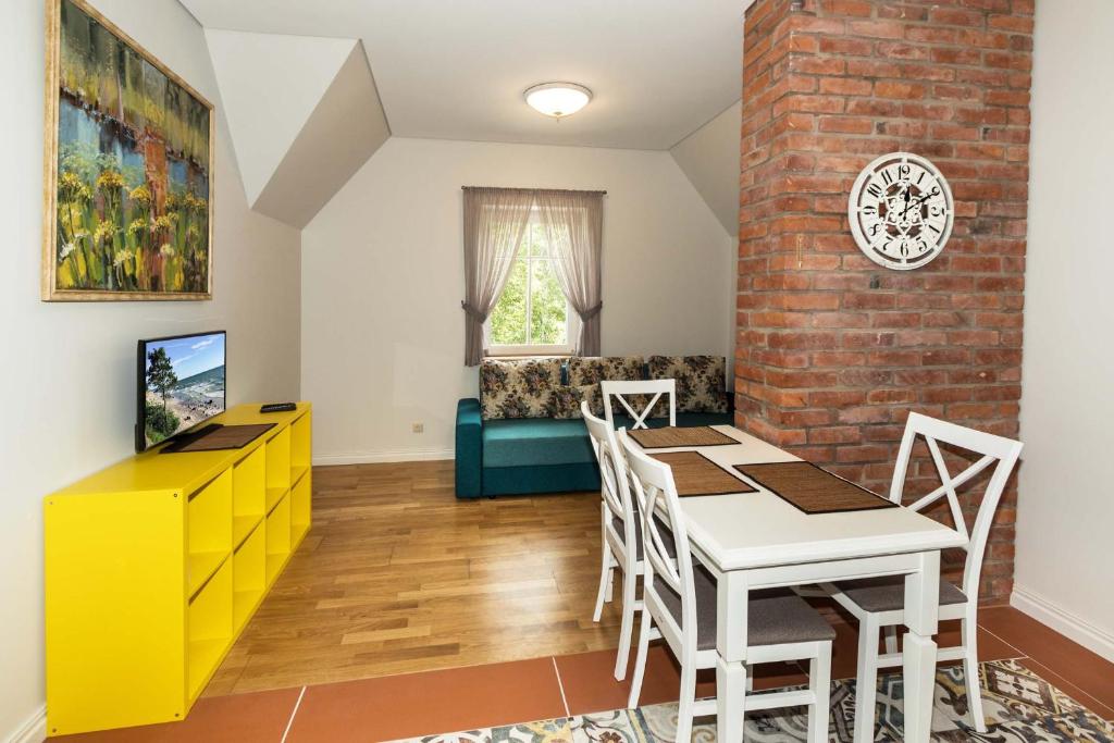 Melnmuižė - Habitación Familiar Con Ducha