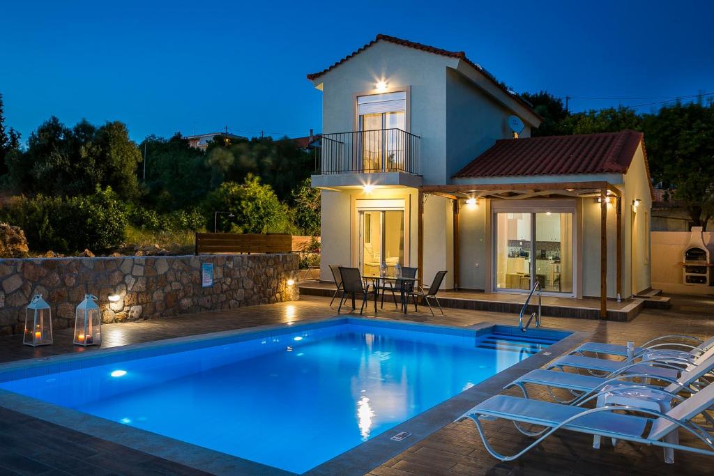 Bazén v ubytování Villa SeaBreeze nebo v jeho okolí