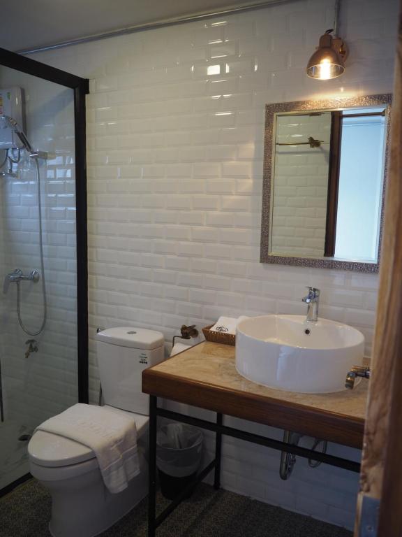 Boonnark Bed Night Bazaar no car parking - 7