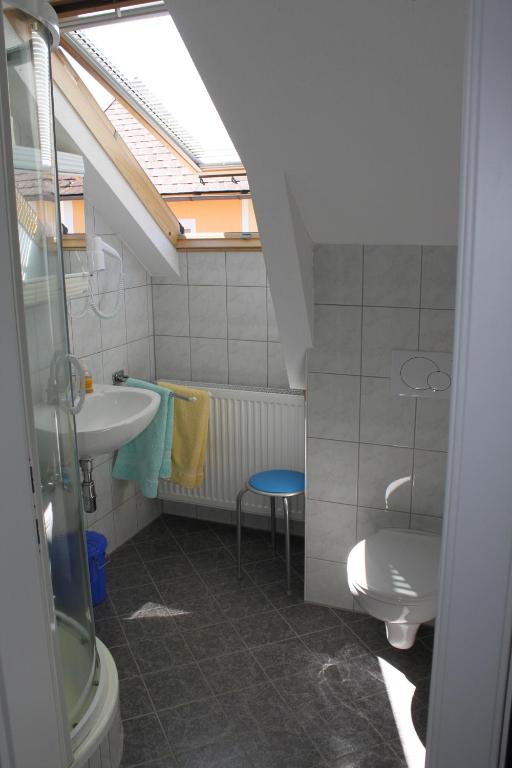 Kúpeľňa v ubytovaní Haus Linda