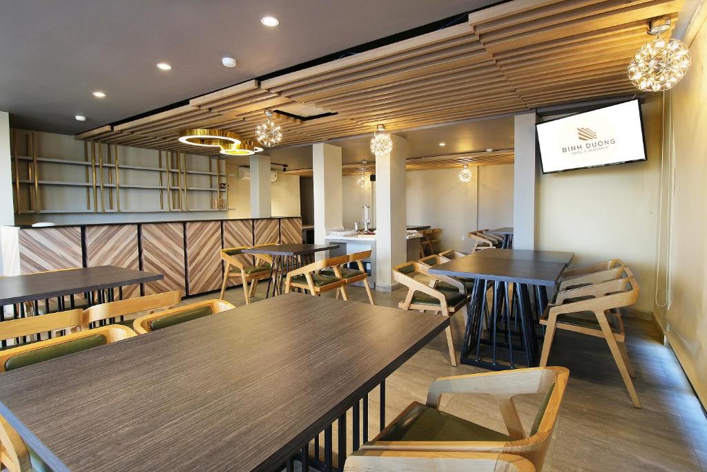 Khu vực ghế ngồi tại Binh Duong Resident Hotel