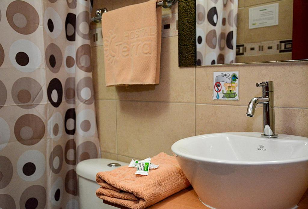 Koupelna v ubytování Hostal Terra 3 - BASE AÉREA