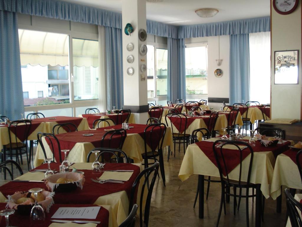 Restaurace v ubytování Hotel Roby