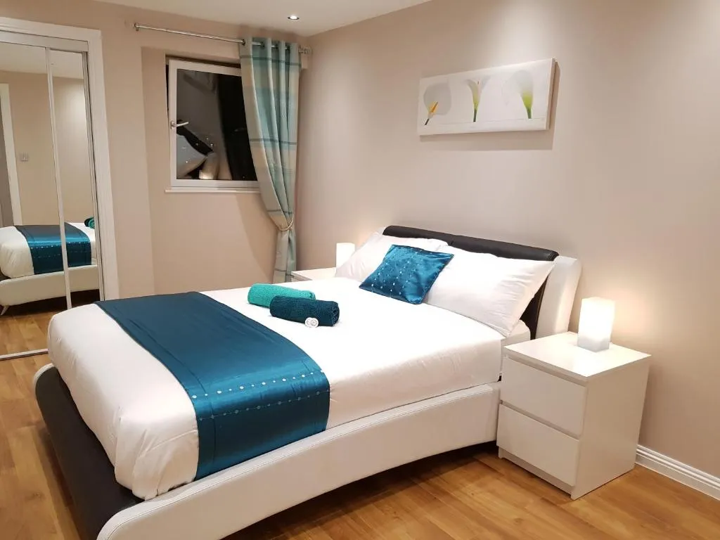 Glasgow's City Centre Refined 3 bedroom apartment, Glasgow, Marea Britanie