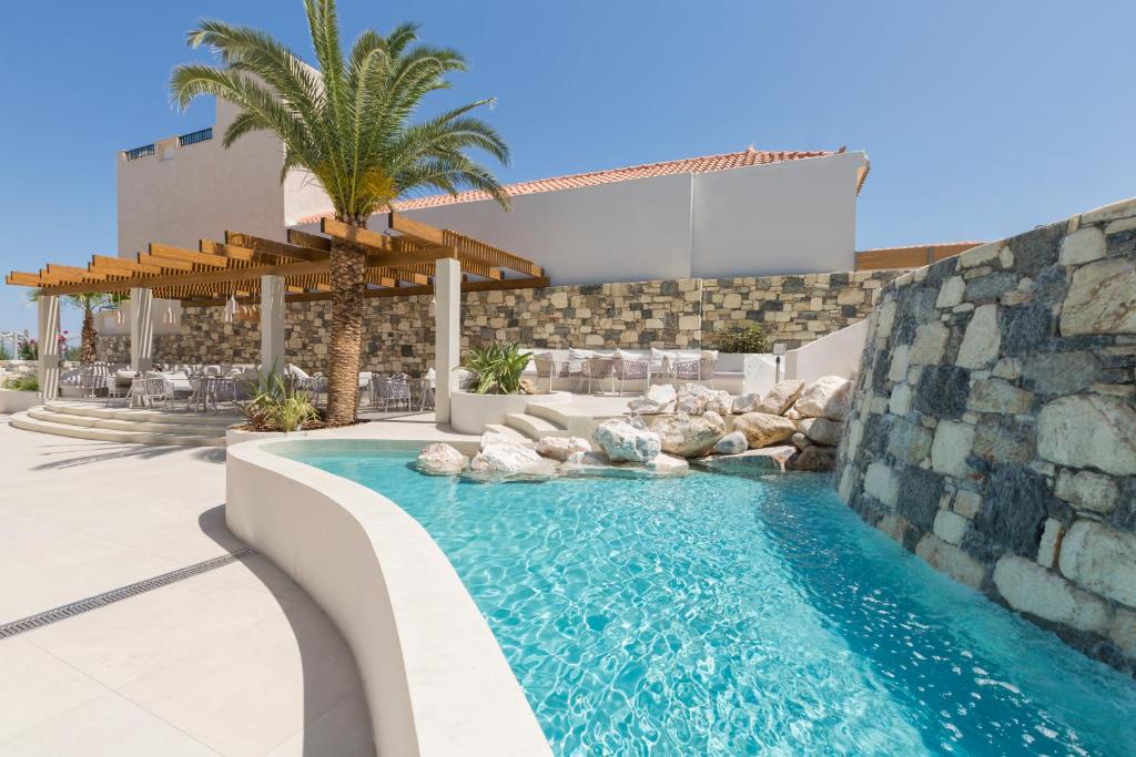 Bazén v ubytování Samian Mare Hotel, Suites & Spa nebo v jeho okolí