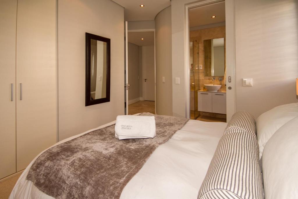 Apartment A Upper Deck - Image 14