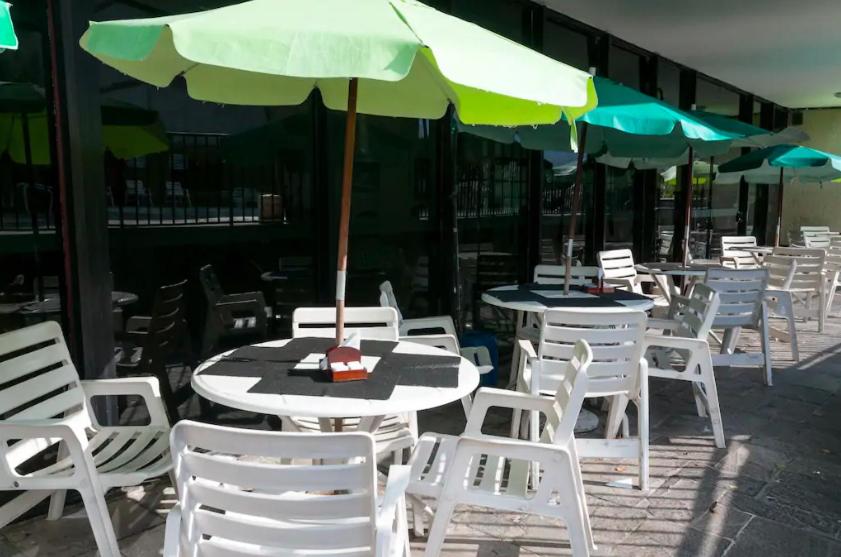  Flat de luxo com piscinas e jacuzzi no Leblon