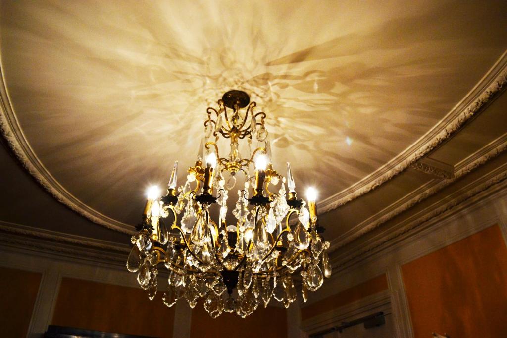 Gallery image of Hotel Windsor Home in Paris