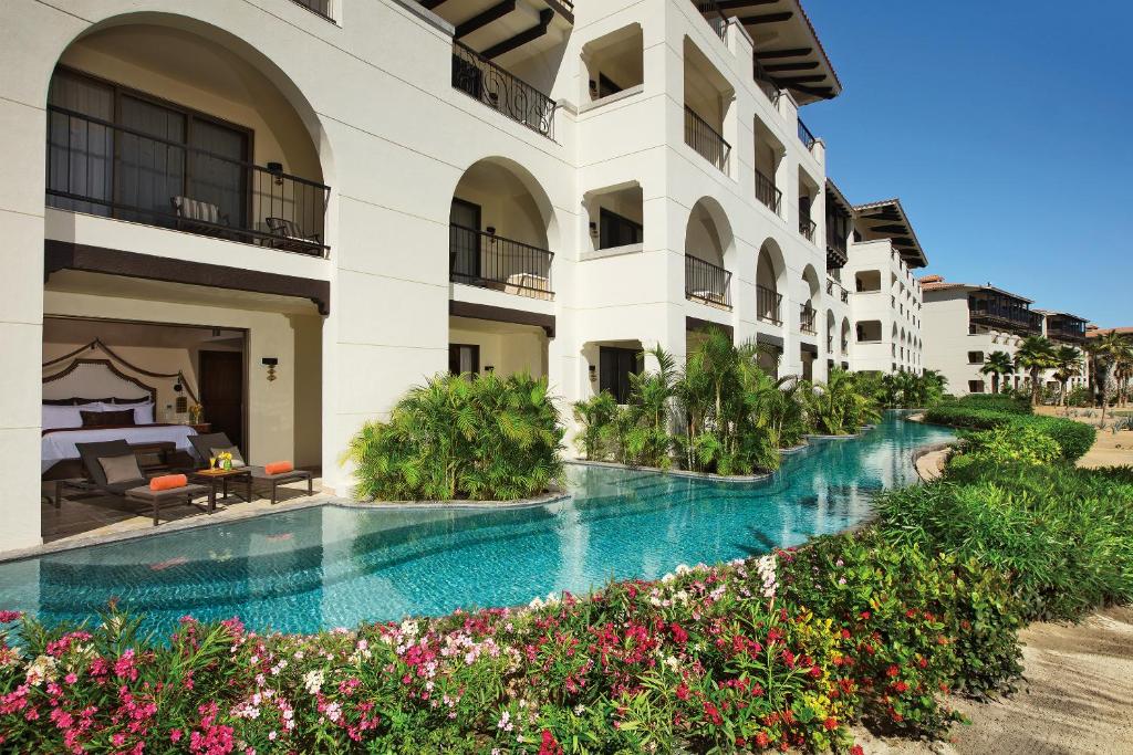 Bazén v ubytování Secrets Puerto Los Cabos Golf & Spa18+ nebo v jeho okolí