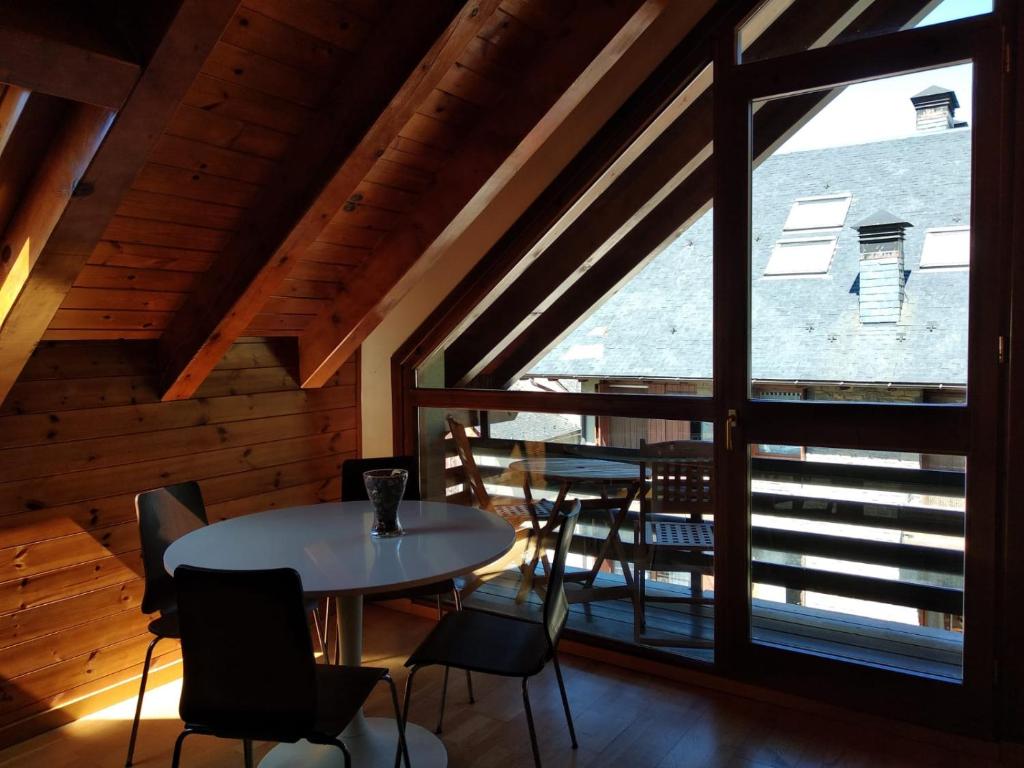 Restaurace v ubytování Dúplex familiar en Esterri d'Àneu
