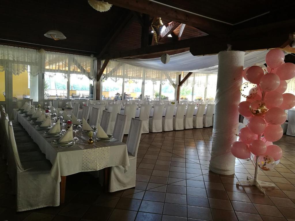 Restaurace v ubytování Gostilna in prenočišče KOCJAN