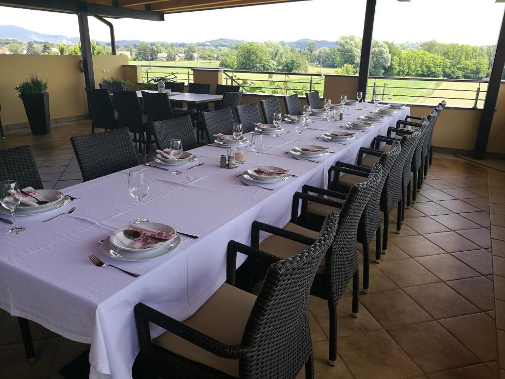 Restaurace v ubytování Gostilna in prenočišče KOCJAN