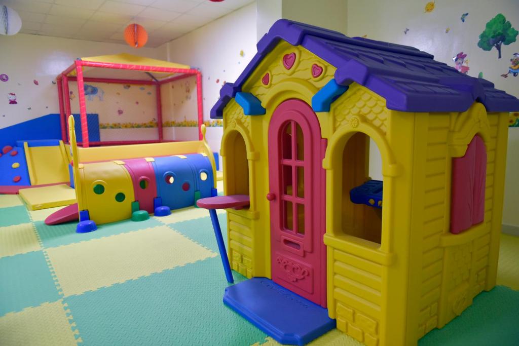 Dětský klub v ubytování A'Sinamar Hotel Apartment