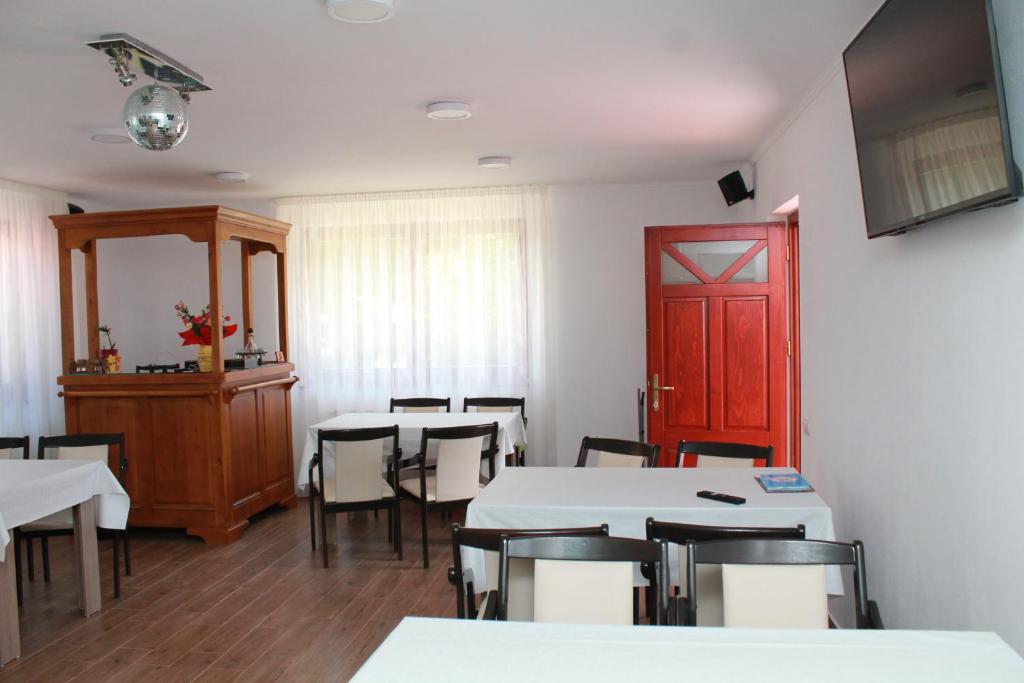 Restaurace v ubytování Casa Moldovan