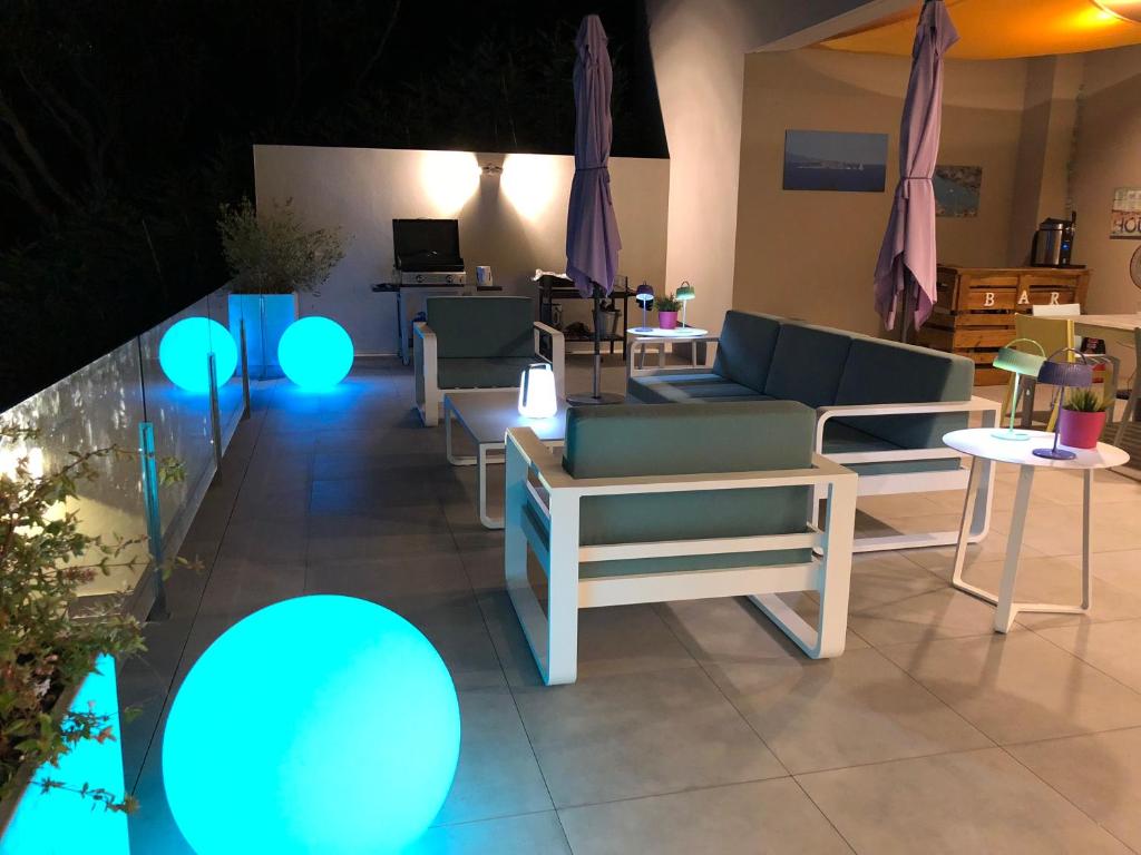 Posezení v ubytování Villa Sa Riera Begur vue mer panoramique et plage à pieds