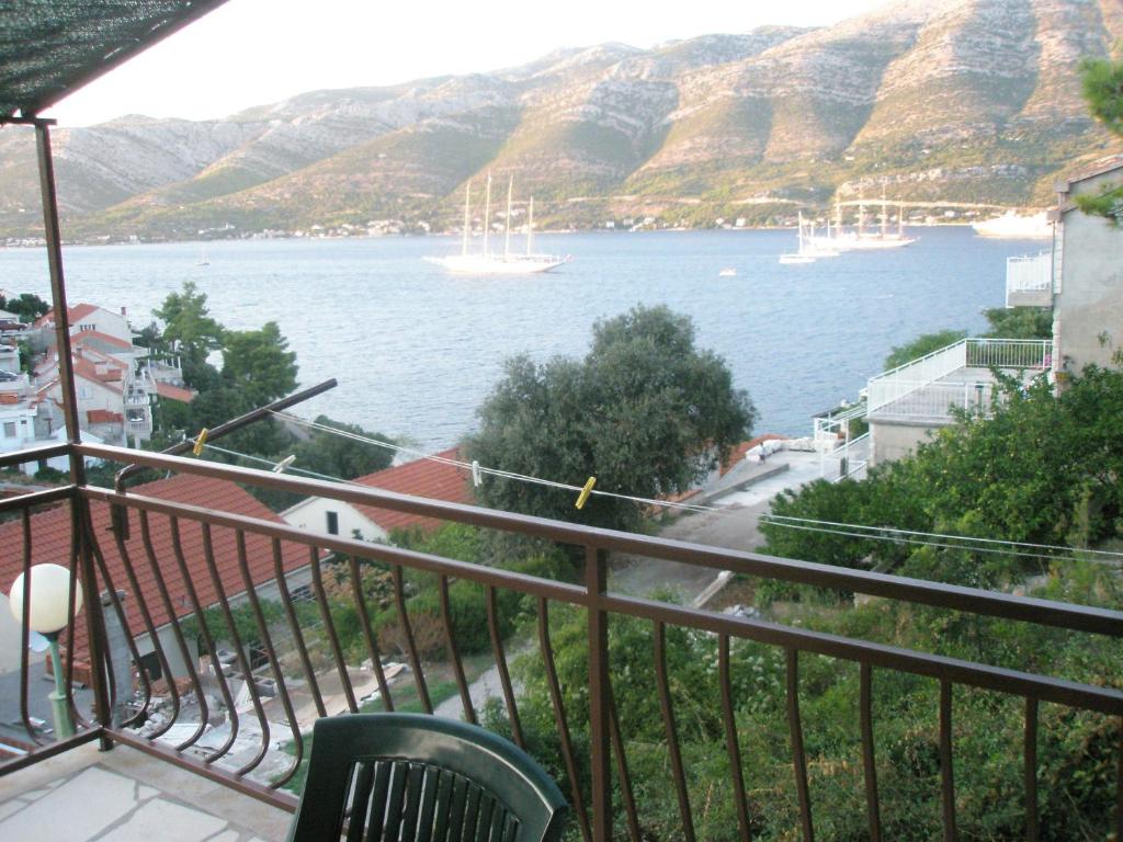 Apartments Baric - Two-Bedroom Apartment With Terrace And Sea View