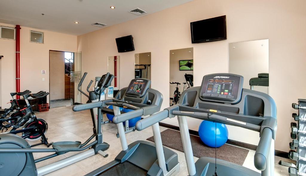 Fitness centrum a/nebo fitness zařízení v ubytování Studio Hotel Boutique