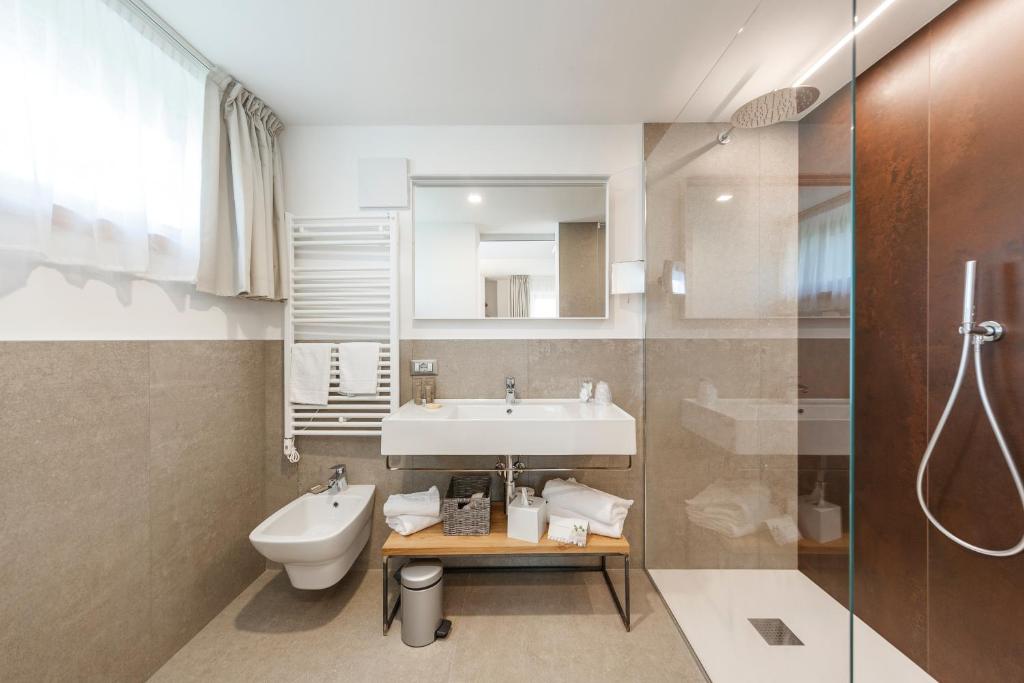 Koupelna v ubytování ALEA - Garda Lake Suite
