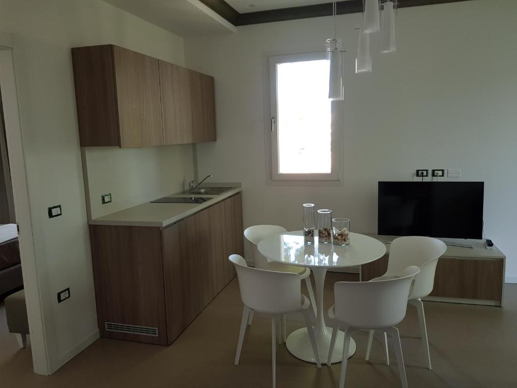 Kuchyň nebo kuchyňský kout v ubytování Venus Suites
