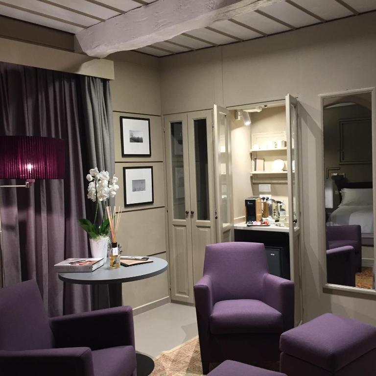 Cuina o zona de cuina de Uve Rooms & Wine Bar