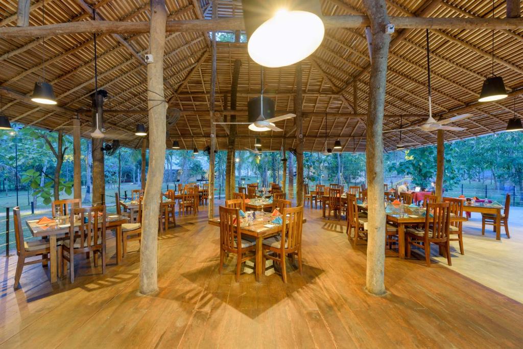 Restaurace v ubytování Kottawatta Village