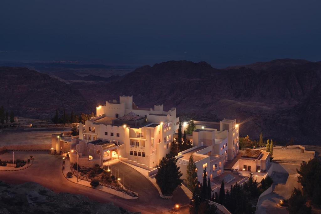 Mövenpick Nabatean Castle Hotel, Wadi Musa – Updated 2022 Prices