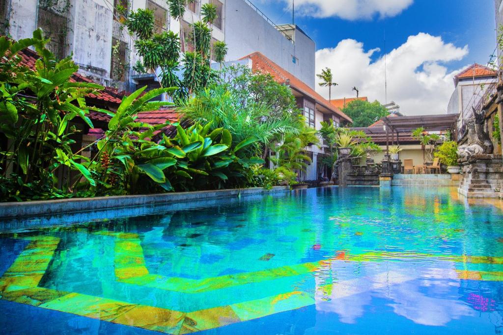 Bazén v ubytování Restu Bali Hotel nebo v jeho okolí