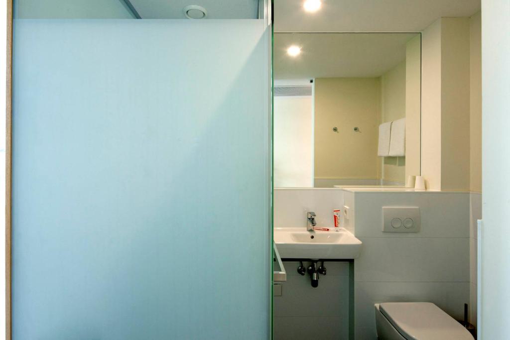 easyHotel Maastricht City Centre - Resim 28