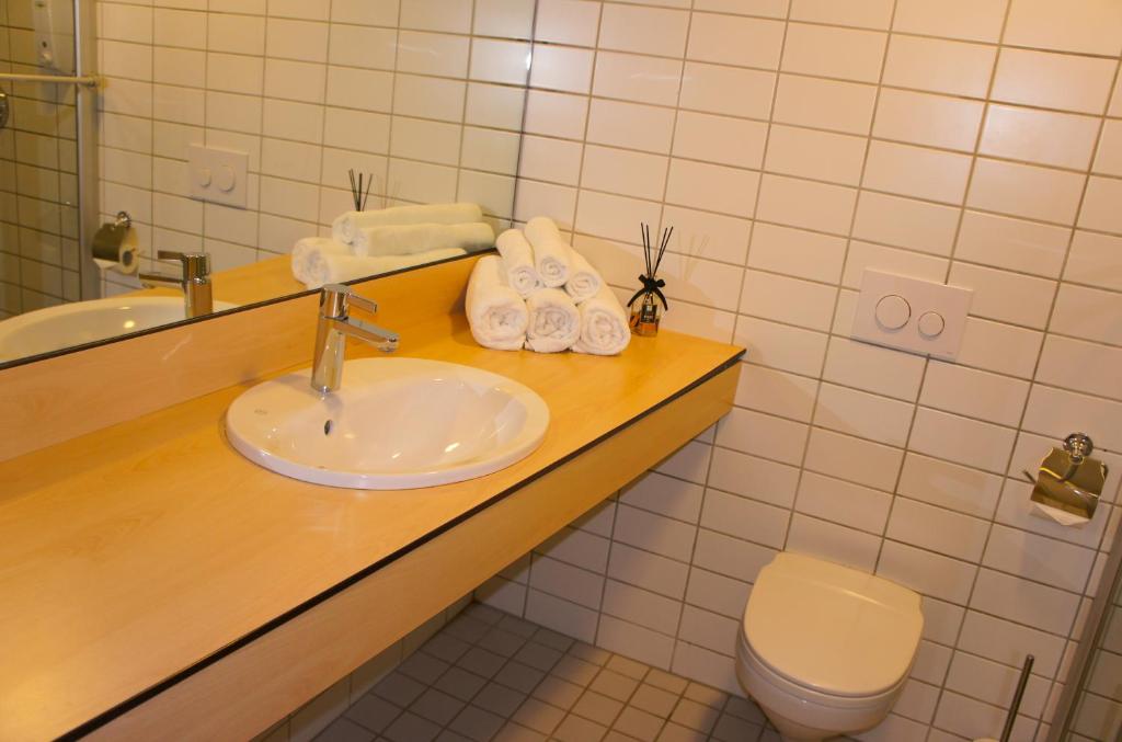 Koupelna v ubytování Zaliasis slenis - Self check-in hotel - Free parking