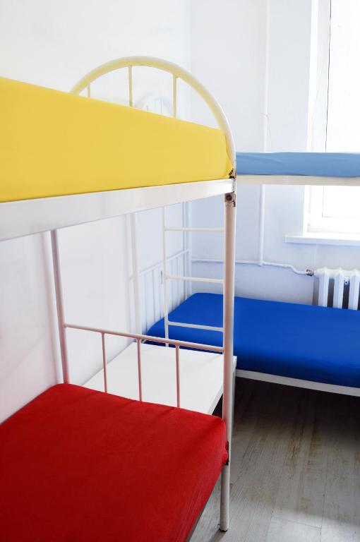 Palanda nebo palandy na pokoji v ubytování Hostel Vokzal