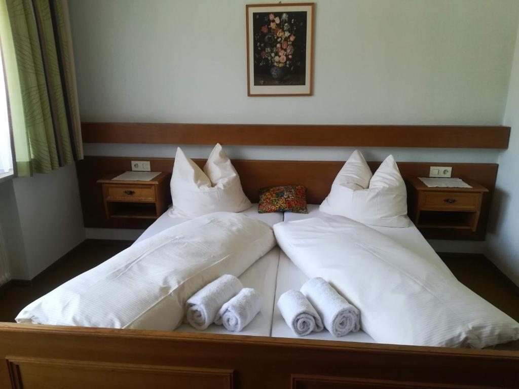 Postel nebo postele na pokoji v ubytování Haus Kristall