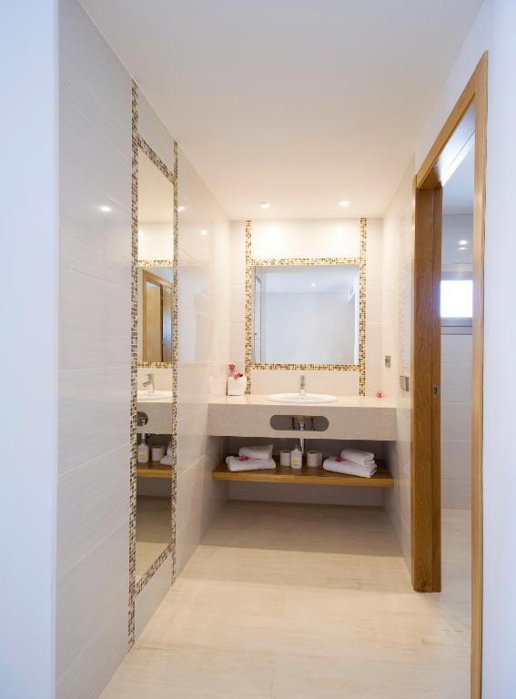 My Way Luxury Ibiza Studio - AB Group, Playa den Bossa ...