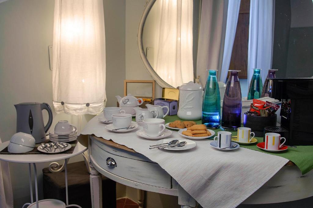 Príslušenstvo na prípravu kávy alebo čaju v ubytovaní Xenía B&B