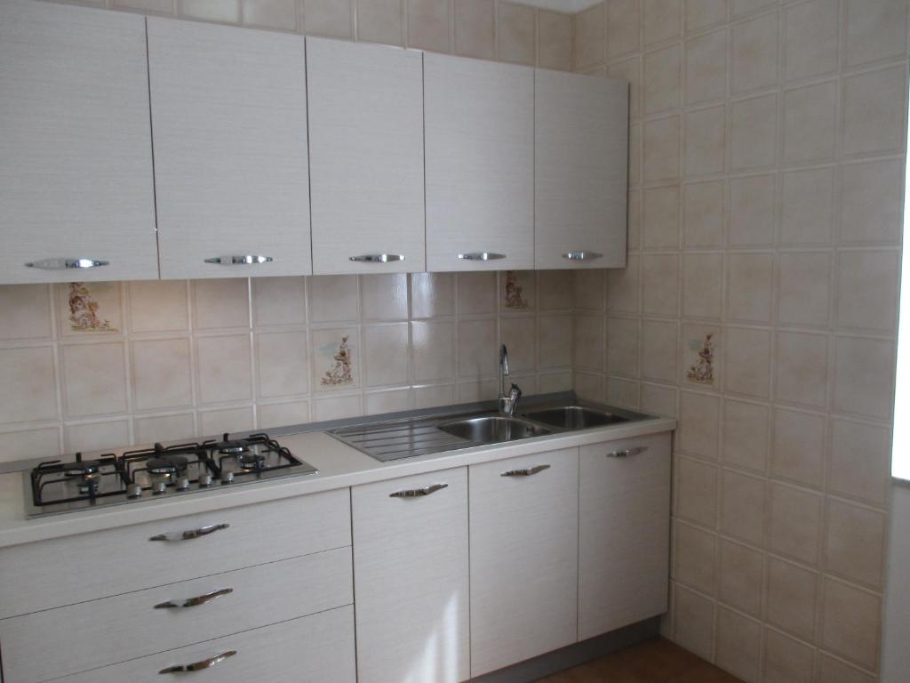 Kuchyňa alebo kuchynka v ubytovaní Palinuro casa vacanze "Donna Antonia"