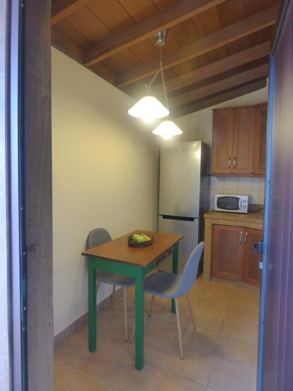 Kuchyň nebo kuchyňský kout v ubytování El Pirguan Holiday House, your oasis in La Gomera