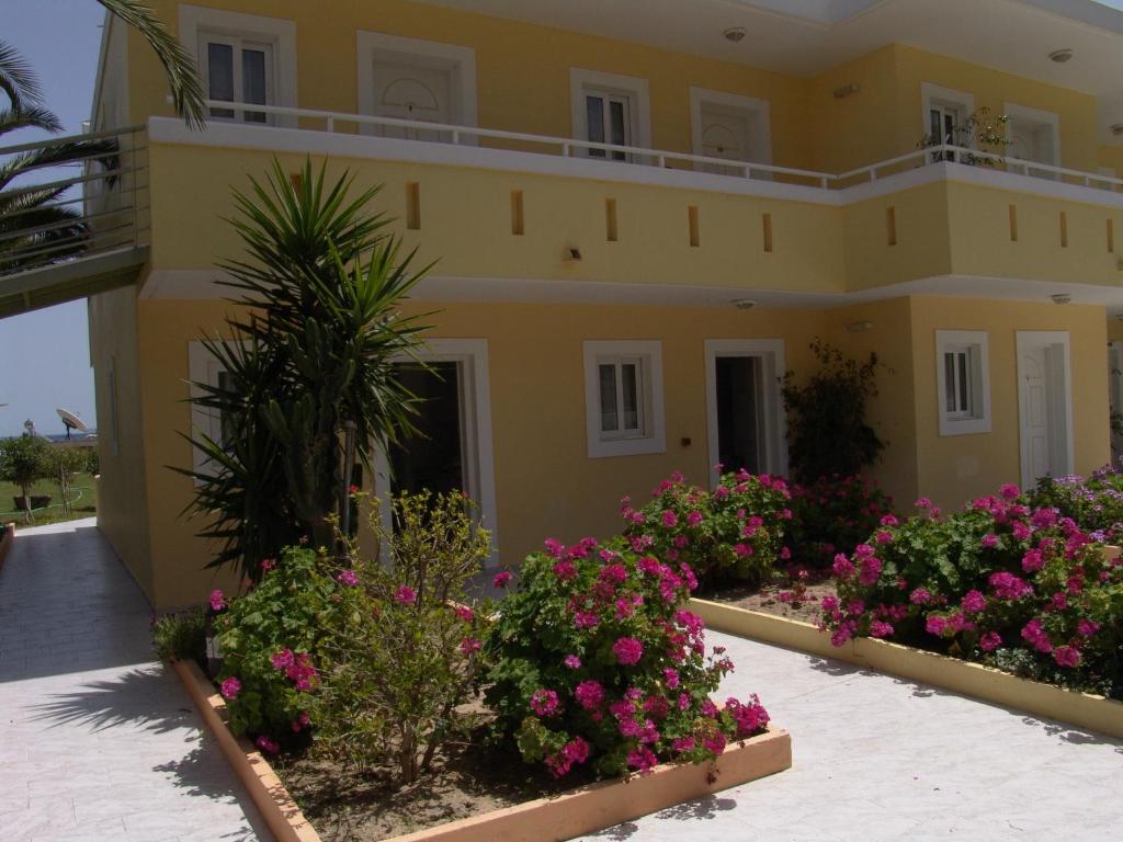 Budova, kde se aparthotel nachází