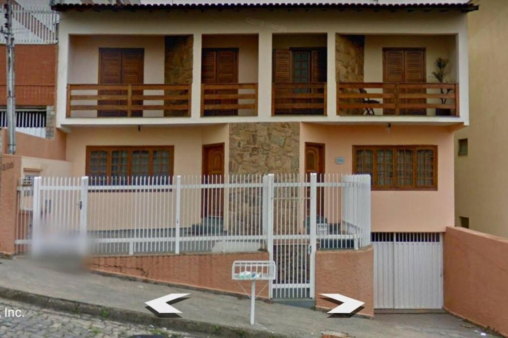  Confortável casa de madeira