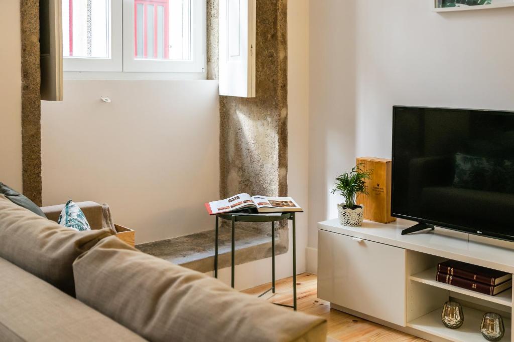 Indulge Porto Flats - Two-Bedroom Apartment