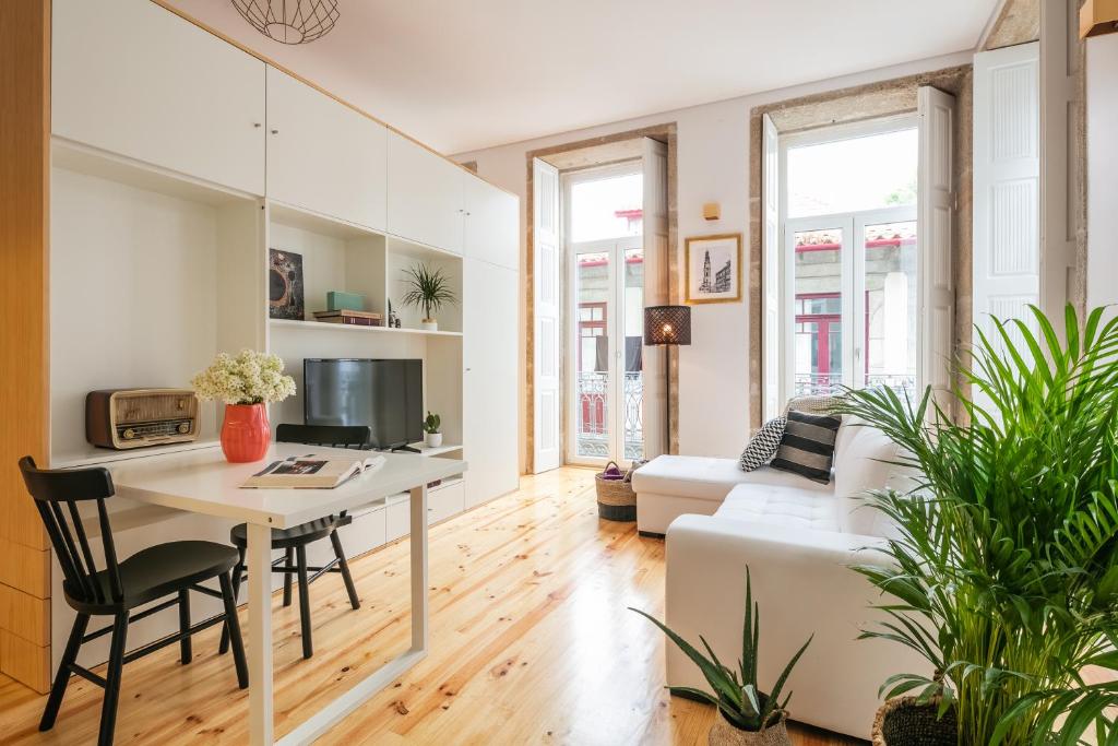 Indulge Porto Flats - Apartment With Balcony