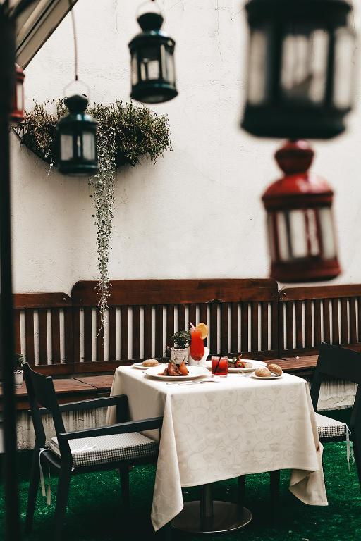 Restaurace v ubytování St. Peter's Boutique Hotel