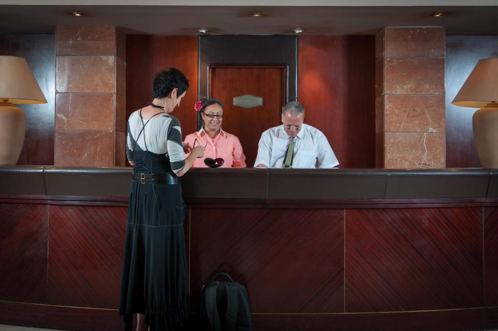 Huéspedes de Jerusalem Gold Hotel