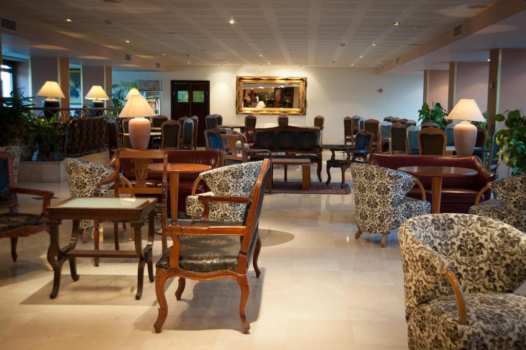 Un lugar para sentarse en Jerusalem Gold Hotel