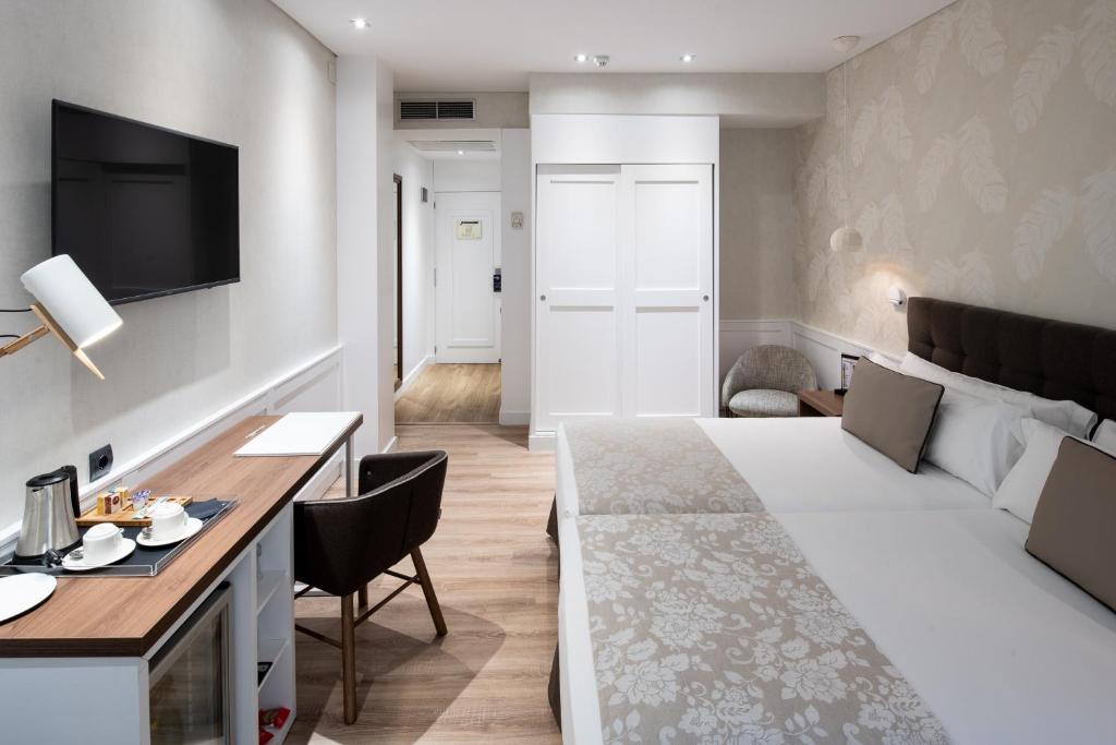 Catalonia Puerta del Sol - Salle Familiale (2 Adultes + 2 Enfants)