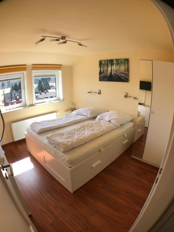 Postel nebo postele na pokoji v ubytování Ferienwohnung Jule Braunlage