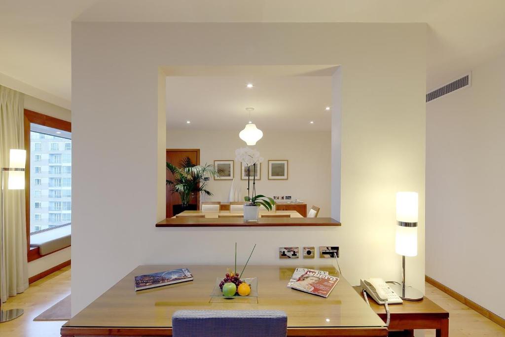 Foto da galeria de Canary Riverside Plaza Hotel em Londres