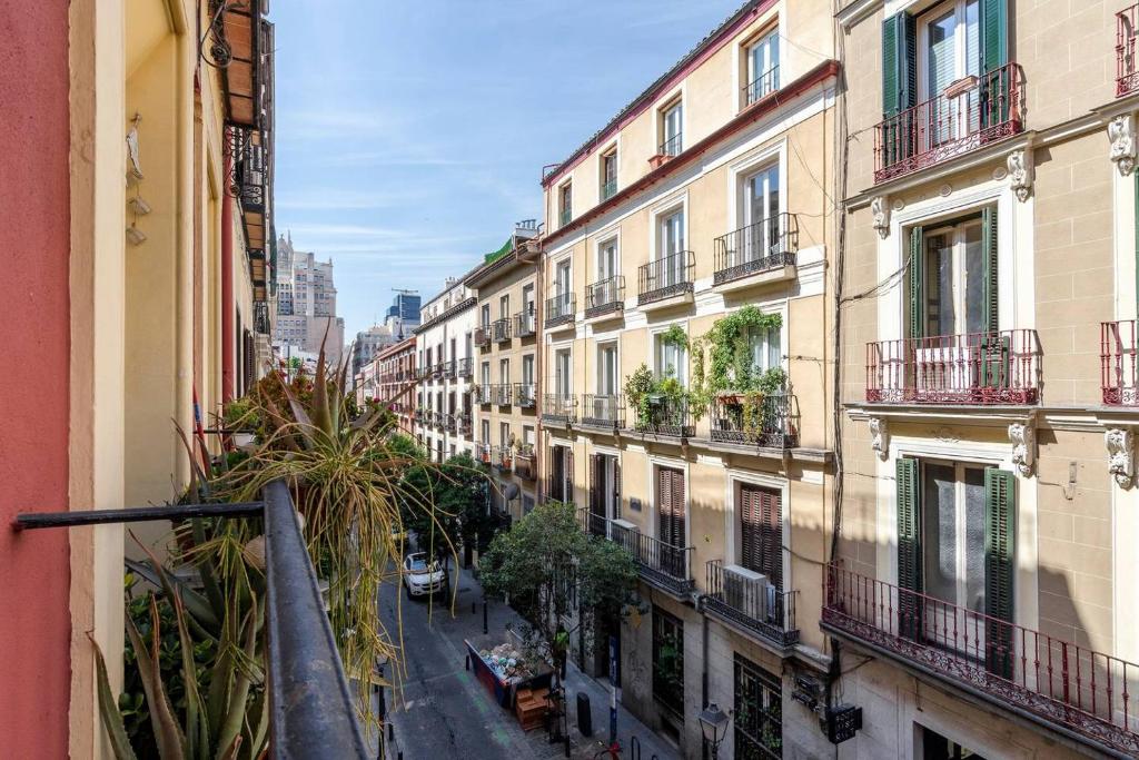 Kép Flaring New Apartment next to Gran Via by Batuecas szállásáról Madridban a galériában