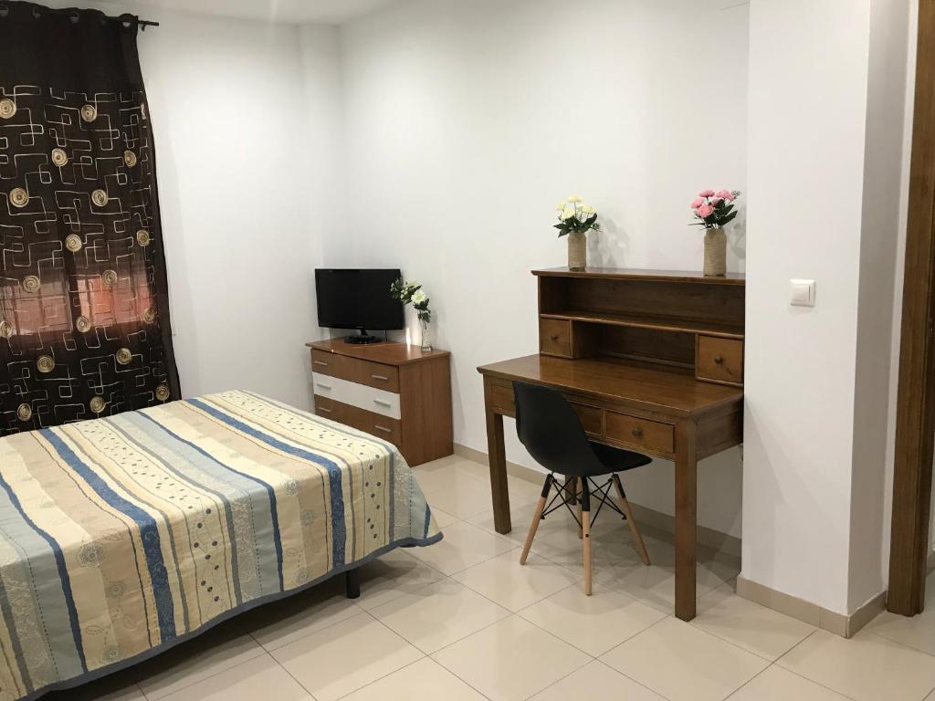 Medina Azahara - Appartement De Trois Chambres