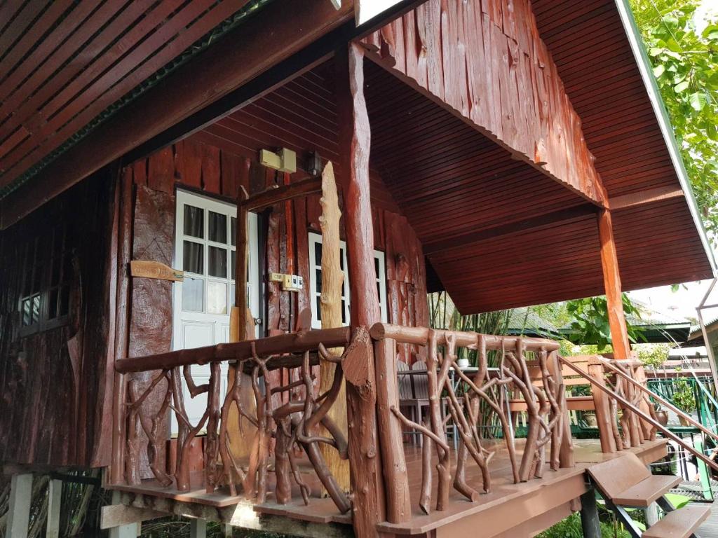 Sam's House Kanchanaburi - Bungalow Supérieur Avec Bain